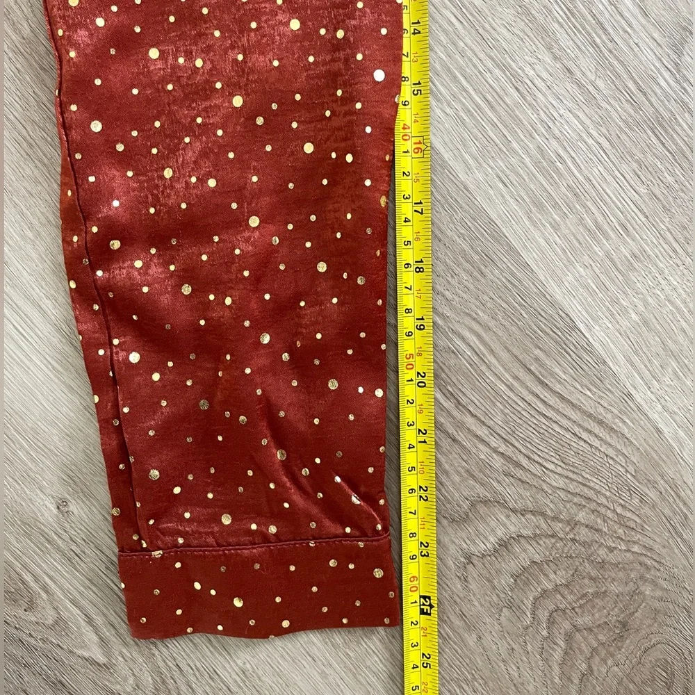 Q2 Womens Blouse Size Medium Orange Gold Polkadot Silky Top - Picture 11 of 11